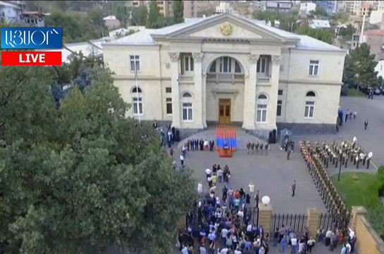 Հայտնաբերվել է Բաղրամյան 26-ից հուշադրամներ գողացողը. կասկածյալը կին է