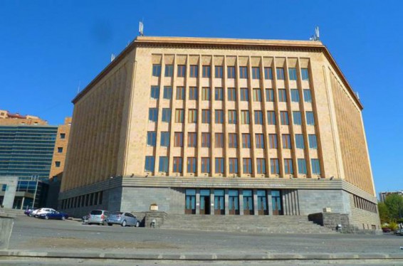 BBC-ի «Համաշխարհային հարցեր» հաղորդաշարը Հայաստանի Ամերիկյան համալսարանում բանավեճի ֆորմատով հաղորդում է ձայնագրել