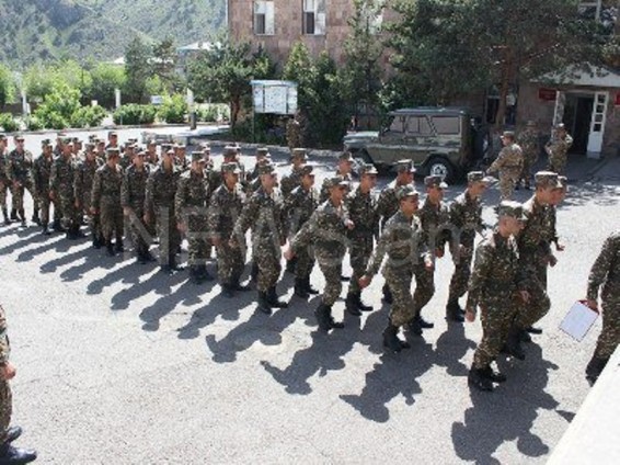 Կառավարությունը պահպանելու է բնակչության եւ ռեսուրսների նկատմամբ անհամաչափ մեծաքանակ զինված ուժեր. ծրագիր