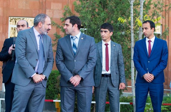 Պարգևավճարների փողով ՔՊ-ն նոր գրասենյակ է ուզում գնել Կենտրոնում. Գործը վստահվել է Պապիկյանի հորեղբոր որդուն. «Փաստ»