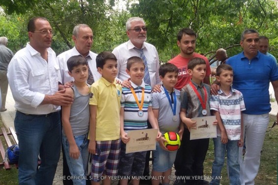 Արաբկիրի թիմը հաղթել է «Առողջ սերունդ` պաշտպանված հայրենիք» բակային փառատոնի շախմատի մրցաշարում