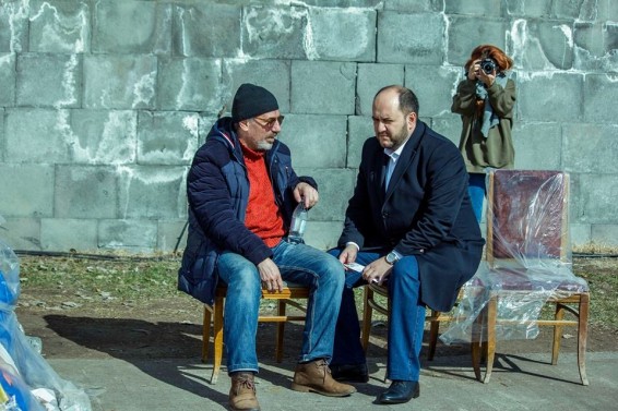 Նախարարն այցելել է հացադուլի մեջ գտնվող ռեժիսորին