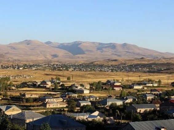 4-րդ օրն է Վերին Գետաշենում բողոքի ակցիաներ են․ գյուղացիները փոխհատուցում են պահաջում ՀԷԿ-ից անջրդի հողերի համար