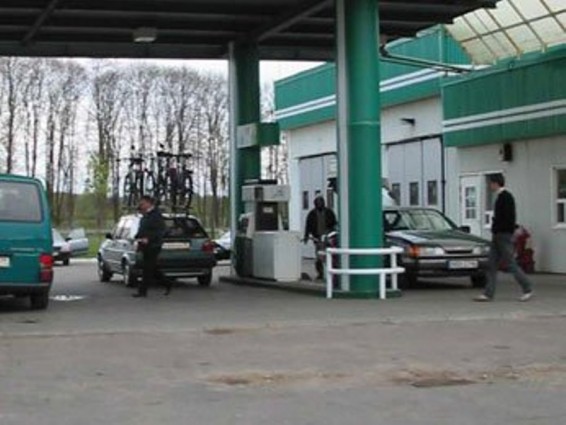 Բենզինի կտրոնն եւ հեռախոս. Ոստիկանները բացահայտել են բենզալցայակայանում կատարված գողությունը