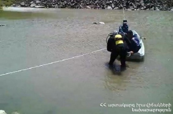 «ՎԱԶ-2107»-ը դուրս է եկել ճանապարհի երթևեկելի մասից և հայտնվել ջրամբարում. ԱԻՆ-ը մանրամասներ է հայտնում ՊՆ պայմանագրային զինծառայողի մահվան դեպքից