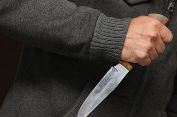 31-ամյա քաղաքացին ներկայացել է Ոստիկանություն՝ հայտնելով, որ Երևանի Սարի թաղում դանակահարել է 39-ամյա տղամարդու