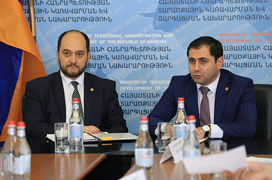 Սուրեն Պապիկյանը խորհրդակցություն է անցկացրել ՀՀ մարզպետների հետ, որին մասնակցել է նաև Արայիկ Հարությունյանը