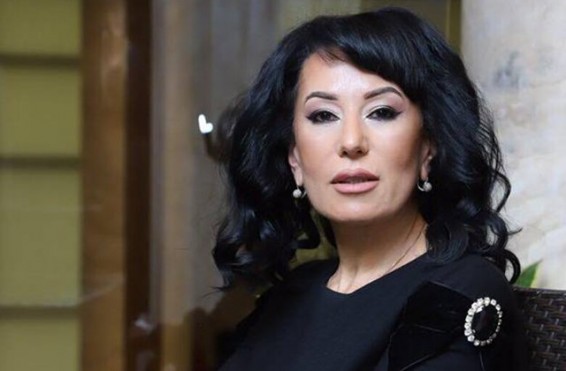 «Մեր «հերոսական» մտավորականության զգալի մասը շարունակում է տարբեր փաբերում, տաբուրետկեքին փռված` բողոքել ու պատերի տակ նվնվալ»