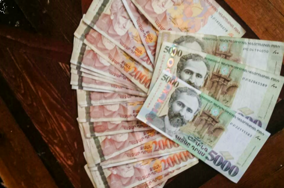 Գեղադիր համայնքի նախկին ղեկավարը կեղծ պայմանագրերով 1.7 մլն դրամ է հափշտակել և յուրացրել