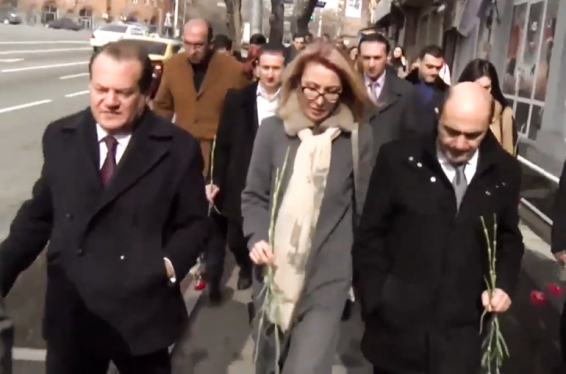 ԼՀԿ անդամները հարգանքի տուրք մատուցեցին «Մարտի 1»-ի զոհերի հիշատակին