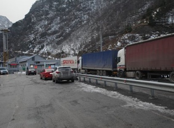 Լարսի ճանապարհը բաց է բոլոր տեսակի մեքենաների համար