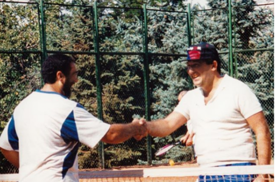 Ծնունդդ շնորհավոր, Վազգեն. ՀՀ նախագահը սպարապետի հետ արխիվային լուսանկար է հրապարակել