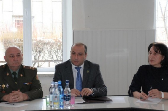 ՔԿՀ-ներում ներկայիս գերխնդիրը կայուն ու կառավարելի իրավիճակ ապահովելն է. Արտյոմ Մխոյանը ներկայացրել է «Աբովյան» ՔԿՀ-ի պետին