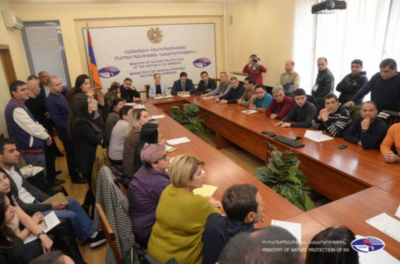 Քննարկվել է պոլիէթիլենային տոպրակների գործածությունն արգելող օրենքների նախագծերի փաթեթը