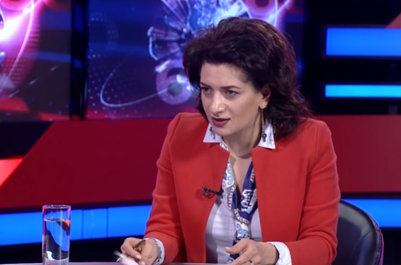 Խոշոր հարկատուների ու ծխախոտի վաճառքով զբաղվողների հետ հանդիպում եղել է. Աննա Հակոբյանը՝ իր ղեկավարած հիմնադրամներին գումար փոխանցելու մասին