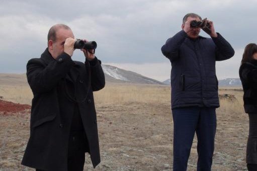 Շիրակի մարզպետը քննարկել է սահմանային անցման կարգի պարզեցմանն առնչվող հարցեր