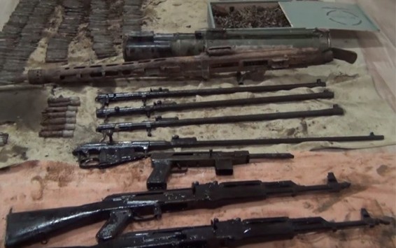 Ապօրինի պահվող զենք-զինամթերք է հանձնվել ոստիկանությանը