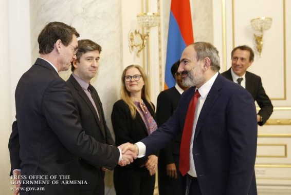 Никол Пашинян и Сирил Мюллер обсудили вопросы расширения сотрудничества между правительством Армении и ВБ