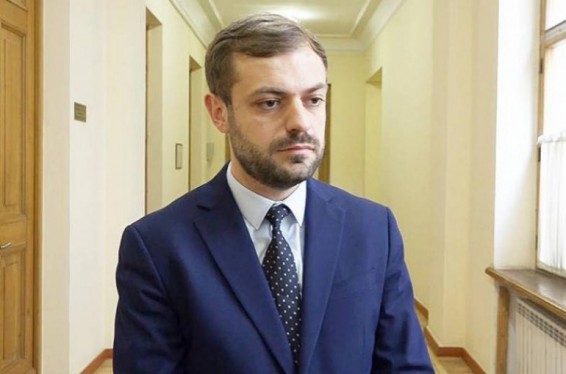 Կոալիցիաներ ստեղծողների «քաղաքական ախորժակը» բավարարելու համար տարբեր հաստիքներ են ստեղծվել. Գևորգ Պապոյանը՝ պետական ապարատի կրճատման մասին