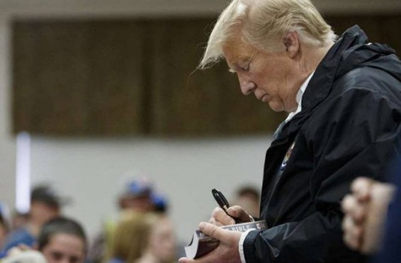 Թրամփի ինքնագրով Աստվածաշունչը eBay-ում վաճառել են 325 դոլարով. The Hill