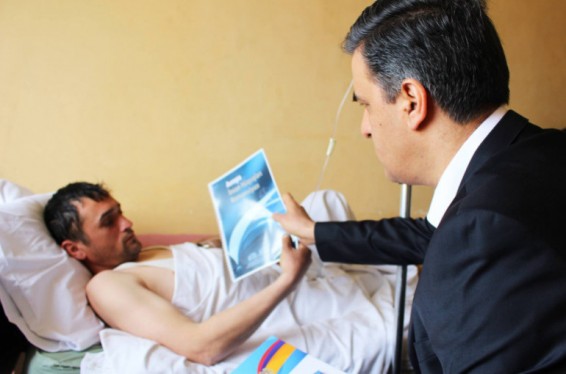 Արման Թաթոյանն այցելել է ՀՀ սահմանն ապօրինի հատած ադրբեջանցուն. վերջինս ցանկություն է հայտնել կապվել իր ընտանիքի հետ