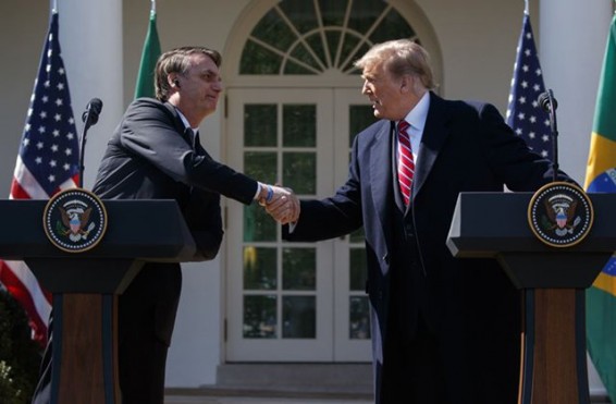 Թրամփի պատերազմն ընդդեմ Facebook-ի և Google-ի