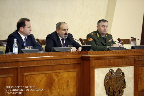 Վարչապետը հանդիպել է Զինված ուժերի ղեկավար կազմի օպերատիվ հավաքի մասնակիցների հետ