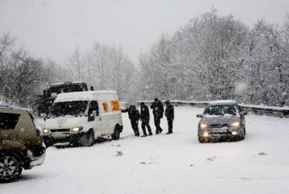 Փրկարարներն արգելափակումից դուրս են բերել շուրջ 240 ավտոմեքենա