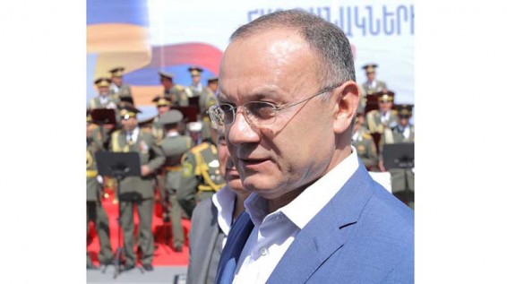 Сейран Оганян: Мы не будем просить мира, при необходимости к этому принудят новые герои нового времени