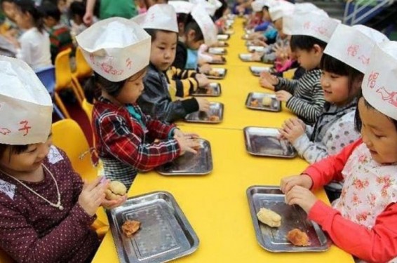 Չինաստանում մանկապարտեզի դաստիարակը նատրիումի նիտրիտ է լցրել երեխաների սննդի մեջ ու թունավորել նրանց