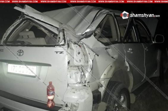 Toyota Land Cruiser-ը գլխիվայր ընկել է Զոդի կամրջից. կա 4 վիրավոր. Shamshyan.com