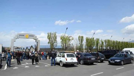 Ուժայինները այս պահին գործողություն են անում Առինջ մոլում.armdaily.am