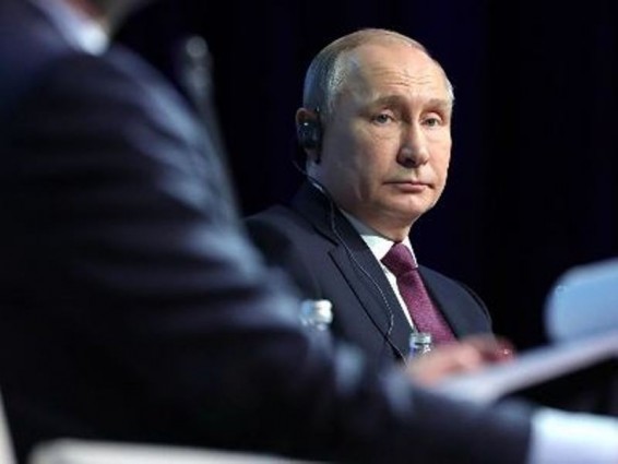 Պուտինը ուղղել եւ «ավազակ» է անվանել թարգմանչին