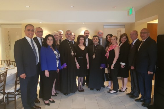 Աննա Հակոբյանը Լոս Անջելեսի հայ համայնքին ներկայացրել է իր գործունեությունը, քննարկվել են ՀՀ-Սփյուռք հարաբերությունների զարգացմանն առնչվող հարցեր