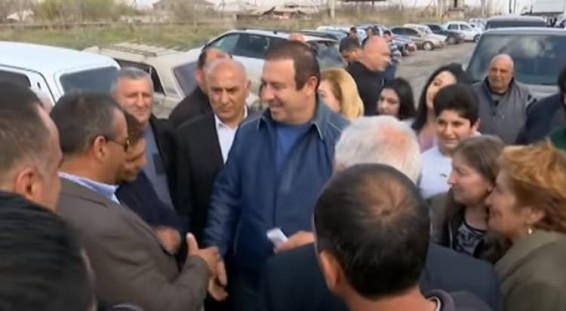 Ծառուկյանն այցելել է Արարատի մարզ ու հանդիպել խաղողագործներին (տեսանյութ)
