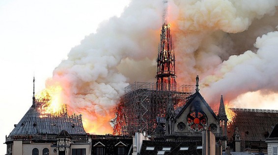 Փարիզի Աստվածամոր տաճարի հրդեհից հետո ավելացել է Հյուգոյի գրքի վաճառքը