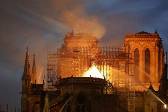 Ապրիլի 17-ին, 18։50-ին Ֆրանսիայում կղողանջեն բոլոր կաթոլիկ եկեղեցիների զանգերը՝ ի պատիվ Նոտր Դամի