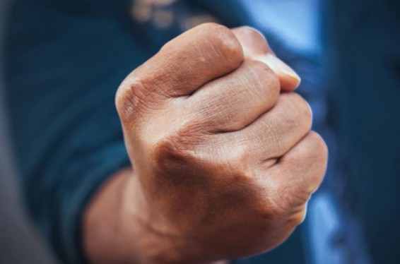 «Հայանտառի» մասնաճյուղերից մեկի տնօրենի տեղակալին ծեծի են ենթարկել, 3 քաղաքացի ձերբակալվել է. Դատախազություն