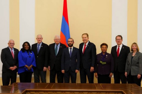 ՀՀ ԱԺ նախագահը և ԱՄՆ կոնգրեսականները քննարկել են համագործակցության հարցերի լայն շրջանակ