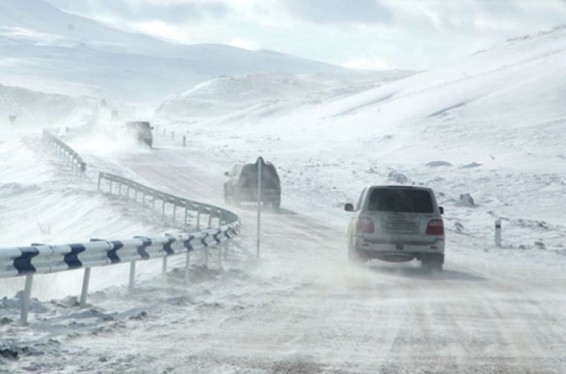 Սևանի ավտոճանապարհներին և Դիլիջանի ոլորաններում ձյուն է տեղում