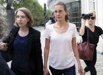 Seagram ալկոհոլային կայսրության ժառանգորդուհուն սպառնում է 25 տարվա ազատազրկում Nxivm սեքս-կուլտ հիմնելու համար