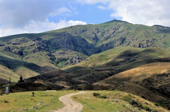 Գլաձորի ճնշող մեծամասնությունը դեմ է մետաղական հանքարդյունաբերությանը․ 2152 բնակչի ստորագրությամբ հանրագիր են ներկայացրել համայնքապետին. ՀԲՃ