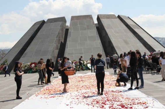 Ծիծեռնակաբերդում իրականացվել է ավանդական դարձած ծաղկահավաք