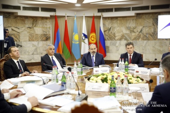 Пашинян отметил важность формирования электроэнергетического рынка ЕАЭС