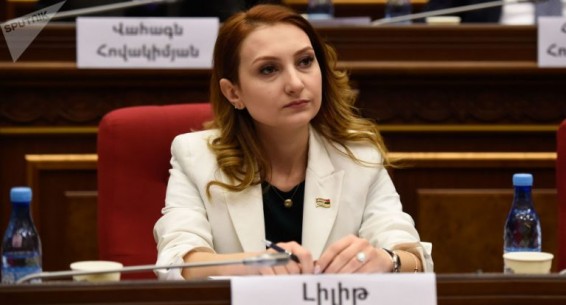Լիլիթ Մակունցը՝ Արսեն Ջուլֆալակյանի հետ կապված պատմության մասին