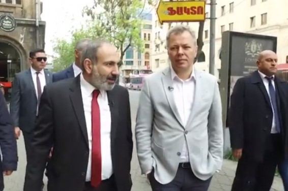 VIDEO: Мы потратили на нашу революцию примерно $200 тысяч - Пашинян