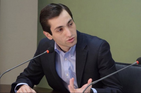 Երևանի ավագանու ֆինանսավարկային հանձնաժողովը բացասական եզրակացություն է տվել հաստիքացուցակների նախագծին. Դ. Խաժակյան