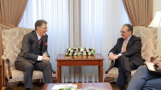 Մնացականյանը Ջորջ Քենթին է ներկայացրել ԼՂ հարցում Հայաստանի սկզբունքային դիրքորոշումը