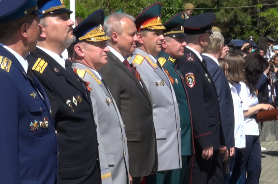 ՀՀ-ում ՌԴ դեսպանը «Հաղթանակ» զբոսայգում հարգանքի տուրք մատուցեց հաղթանակի համար իրենց կյանքը զոհաբերածների հիշատակին