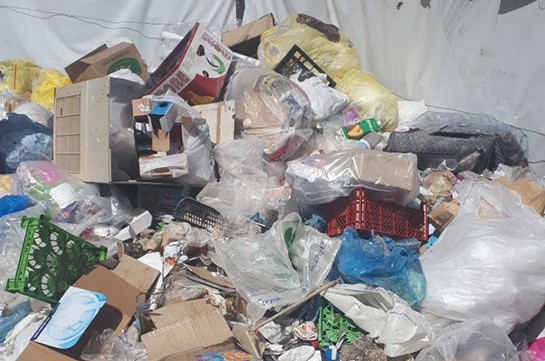 Աղբը երկուսուկես ամիս է՝ տանող չկա, մեջն արդեն առնետներ են վխտում. ահազանգ բնակչից